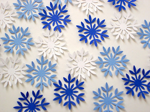 Красивые снежинки из бумаги в разных техниках. Схемы для вырезания