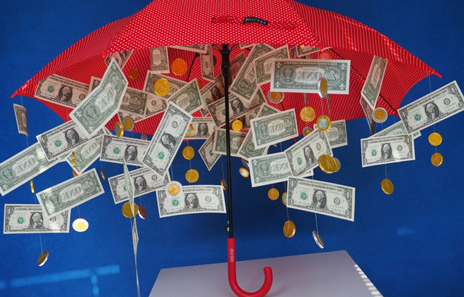 Зонтик с деньгами