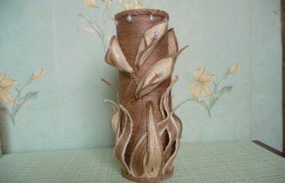 Изысканная ваза из пластиковой бутылки