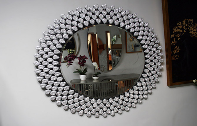 Варианты декора зеркала своими руками: примеры, техника, фото